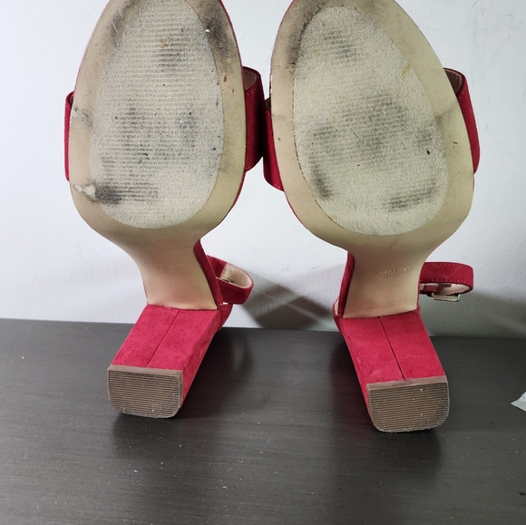 Nine West Abrah Red Faux Suede Strap Open Toe High Heel Sandals Shoes S 9.5M NEW - Picture 6 of 9